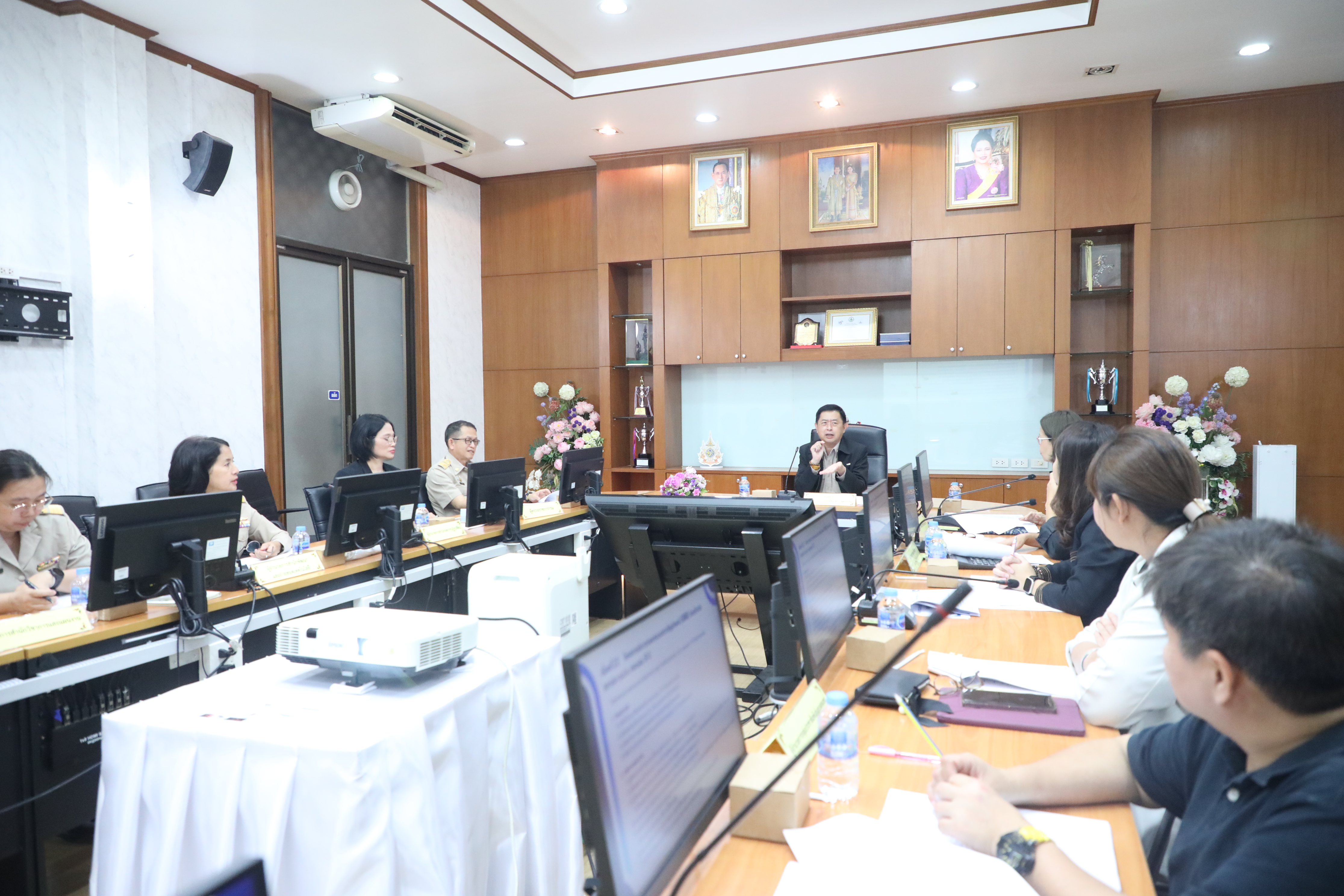 title - ส.ป.ก. ประชุมคณะกรรมการตัดสินการประกวดออกแบบตราสัญลักษณ์ครบรอบวันคล้ายวันสถาปนา ส.ป.ก. ครั้งที่ 1/2568